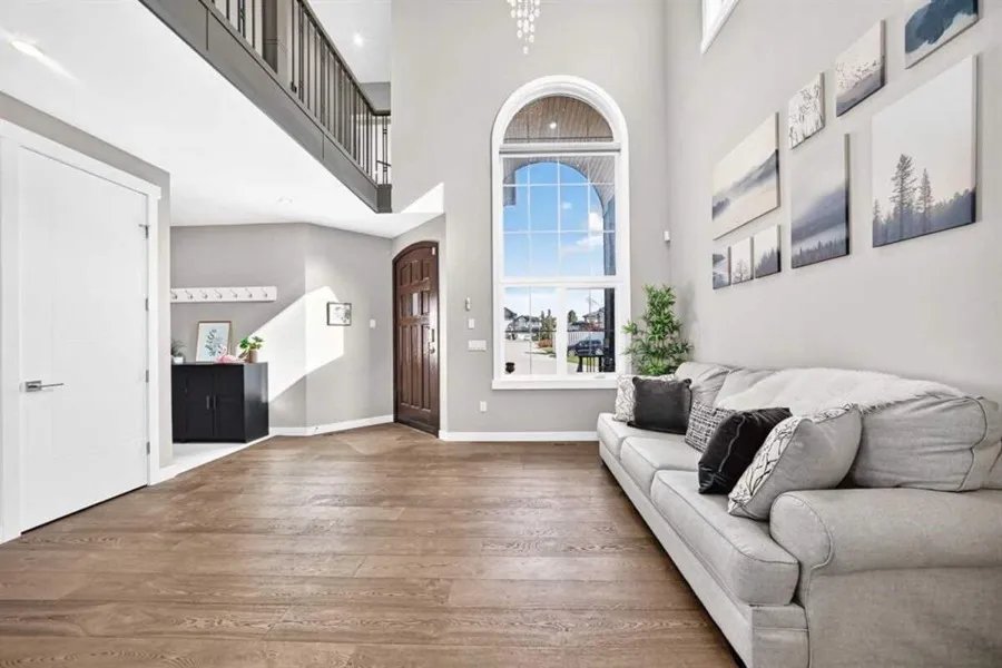 Great room, 133 Arbour Stone Close NW